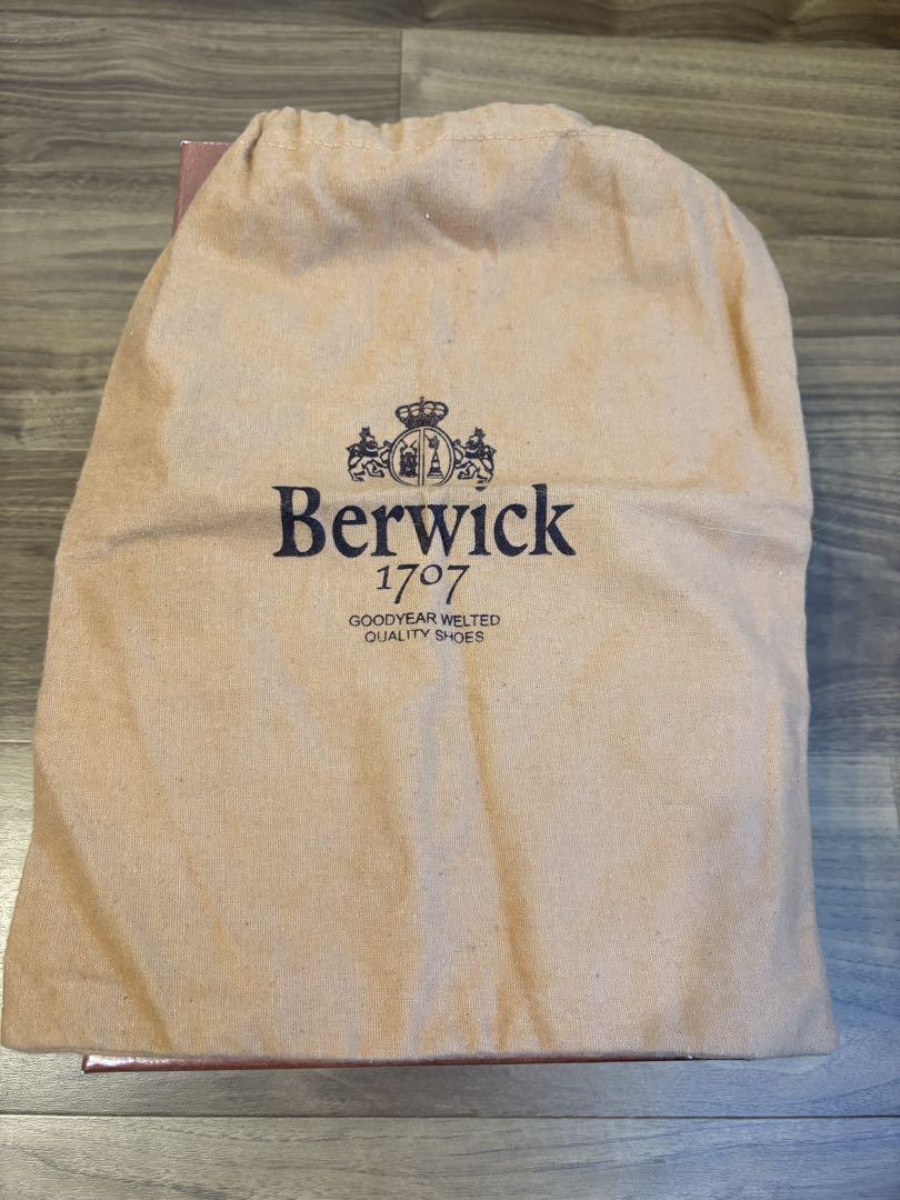 Berwick 1707 ブラウンレザー靴　Uチップ