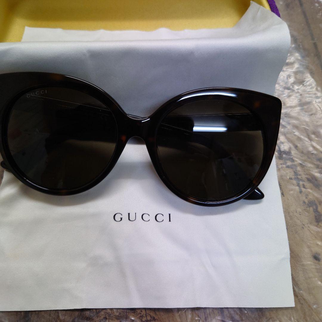 GUCCIサングラス