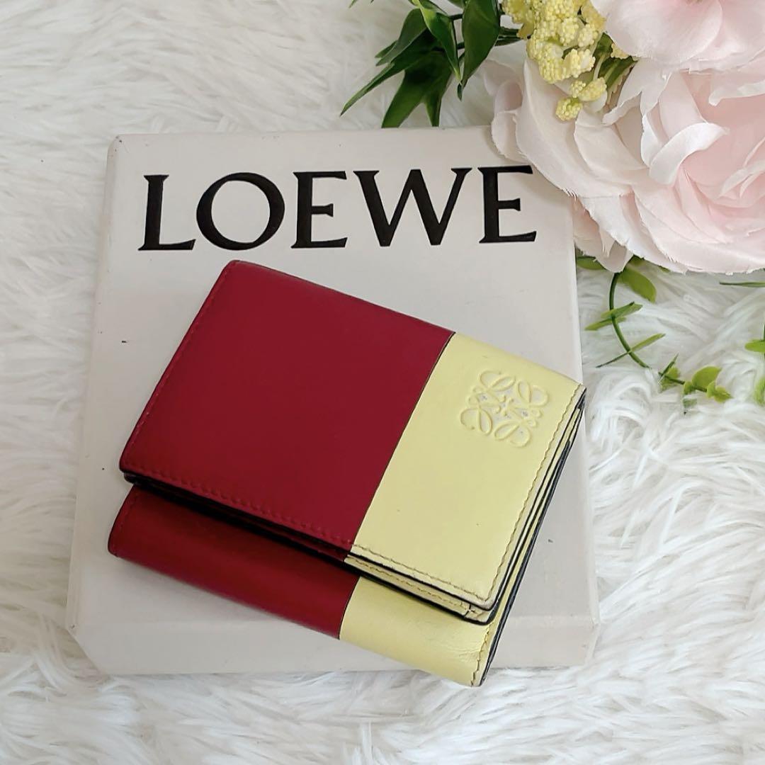 ロエベ フグアナグラム小財布レッド 25SS 美品】ロエベ 三つ折財布 レッド アナグラム レザー レディース