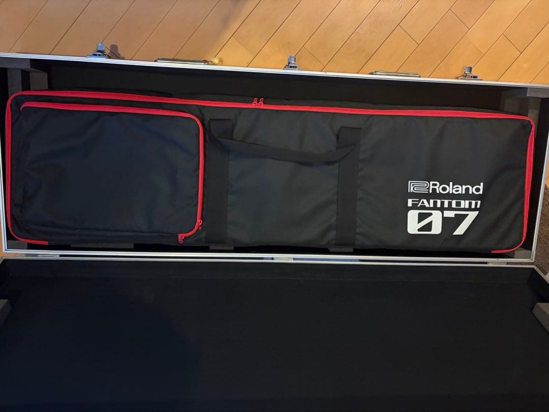 Roland Fantom 07 シンセサイザー Roland Fantom 07 シンセサイザー