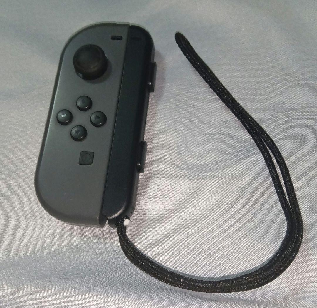 ジャンク】NintendoSwitch Joy-Con グレーストラップ付き - メルカリ