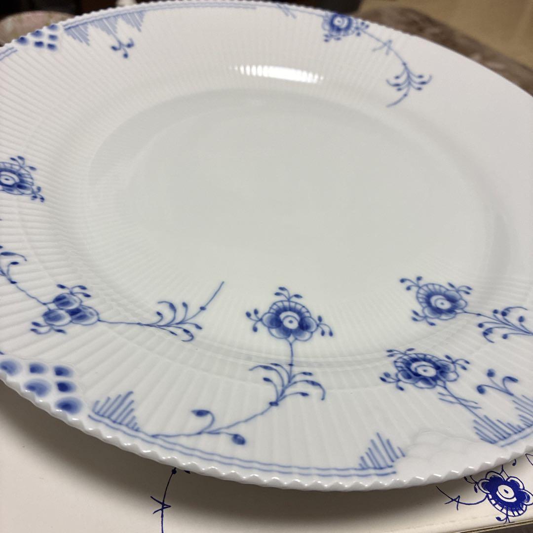ロイヤルコペンハーゲン　青い花柄
