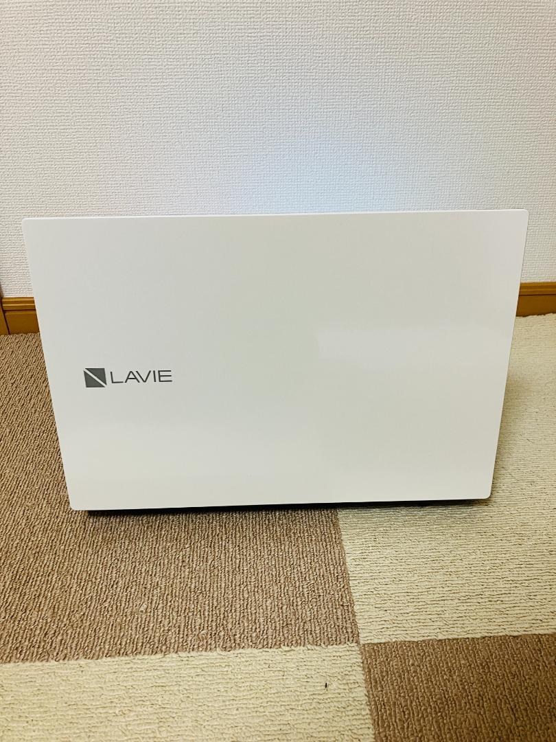 NECクリスタルホワイト☆7世代i3☆SSD256GB/メモリ8GB増設済