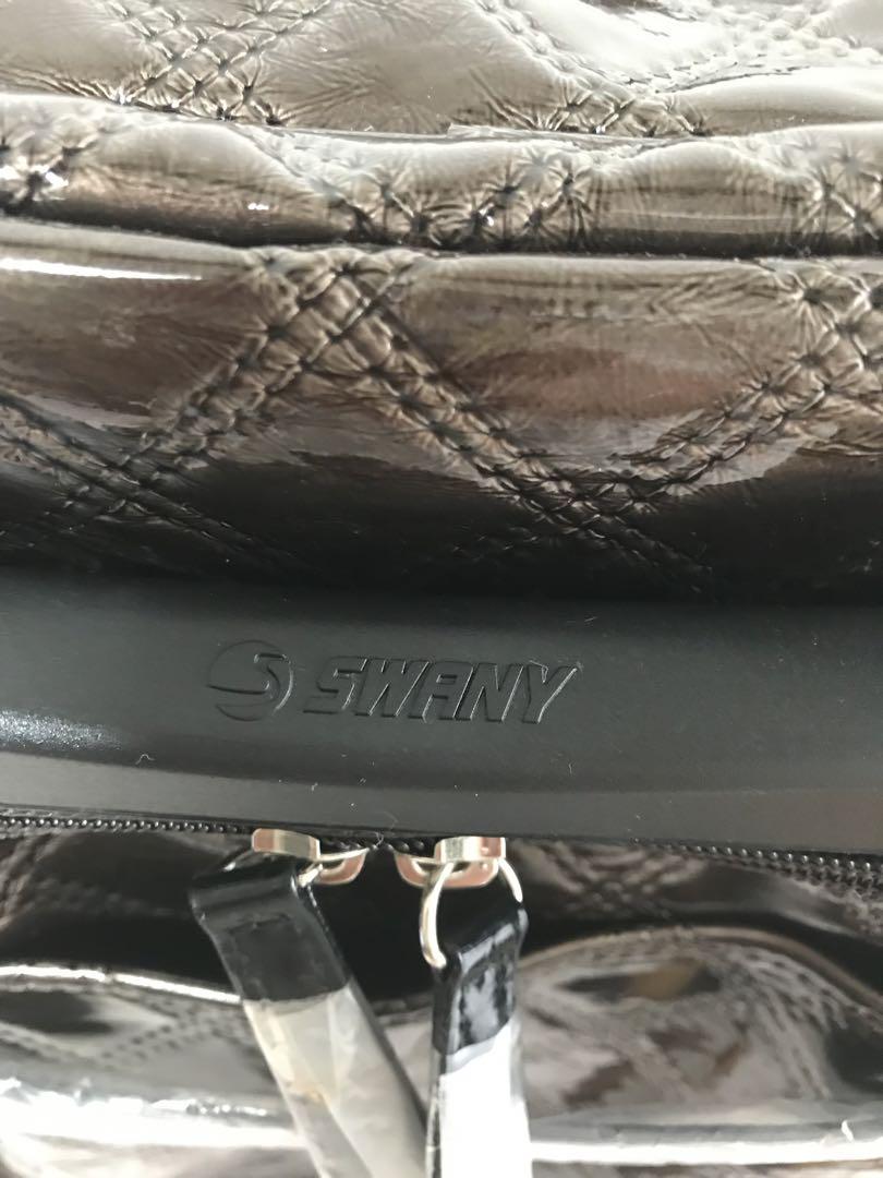 風音です【新品タグ付】スワニーSWANYバック付きキャリーケース