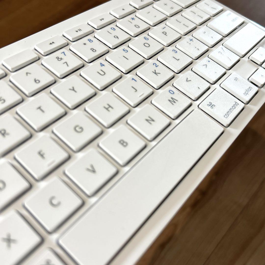 アップル純正 ホワイト日本語配列 キーボード本体 旧iPad用