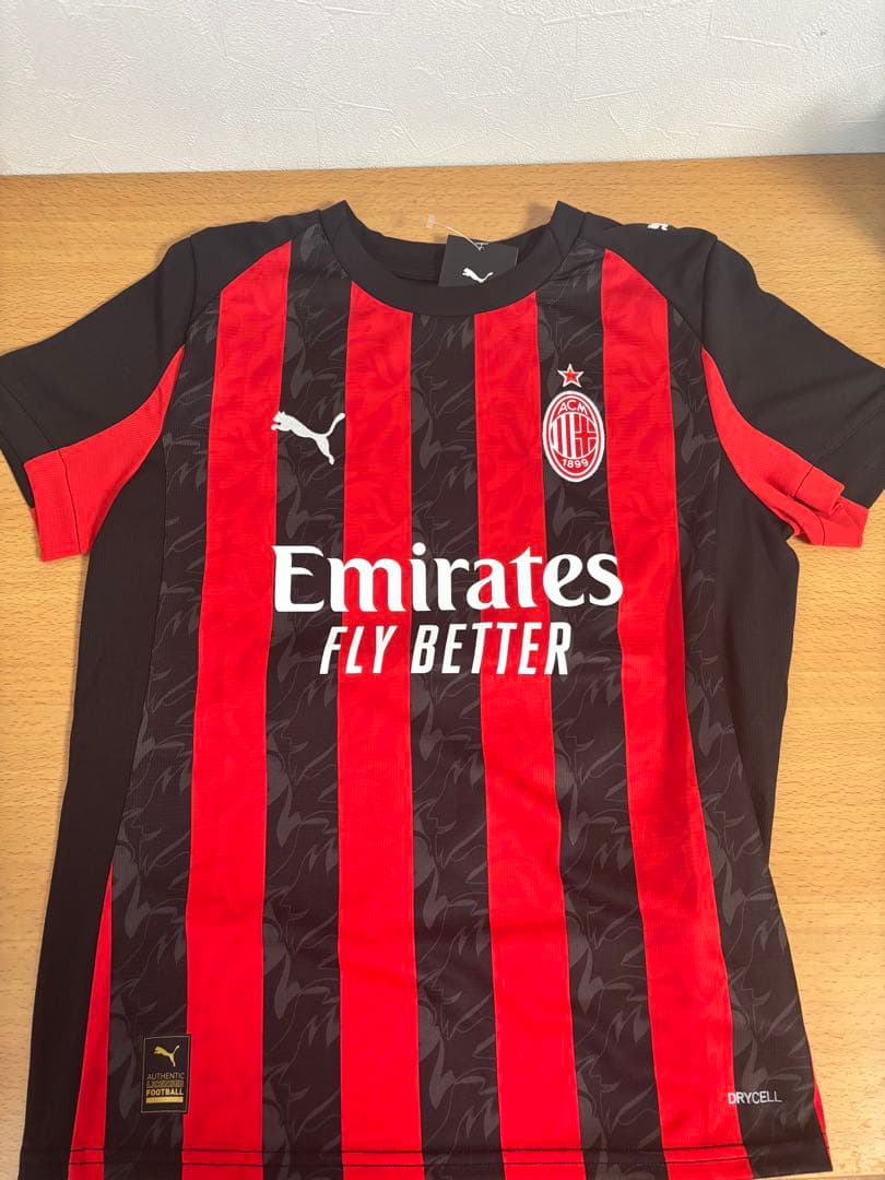 【新品未使用】ACミランレプリカユニフォーム14番モドリッチキッズ向け150cm