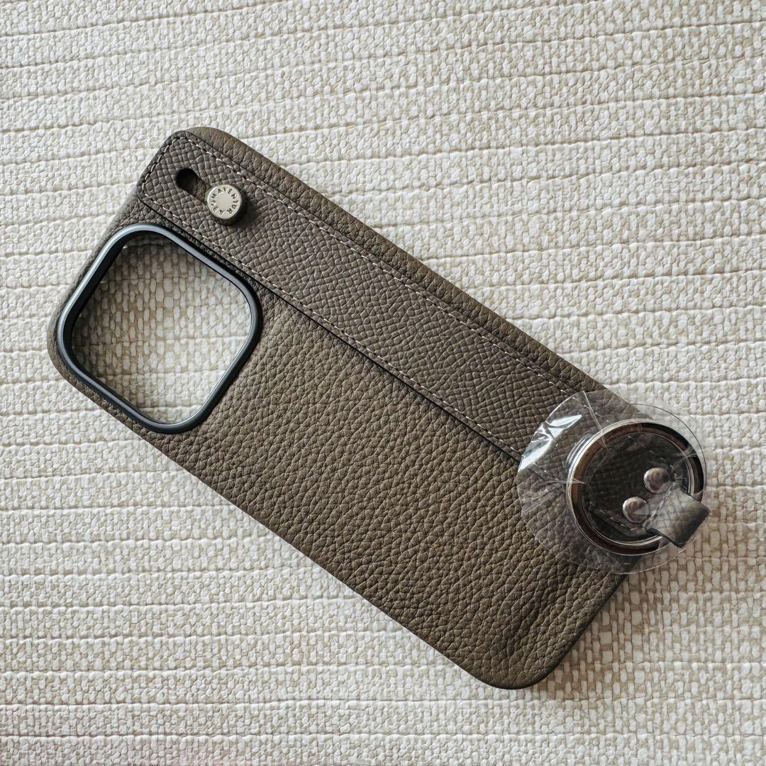 【新品】iPhone15Proハンドル付き バックカバーケース