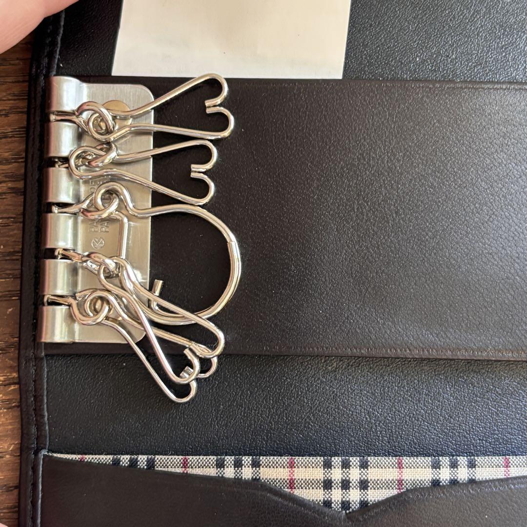 BURBERRY ブラック レザー キーケース - メルカリ