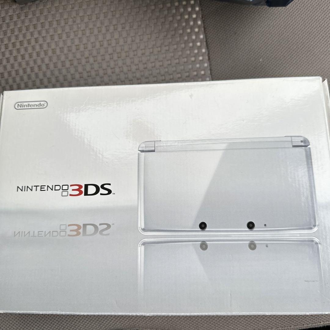 ニンテンドー3DS アイスホワイト