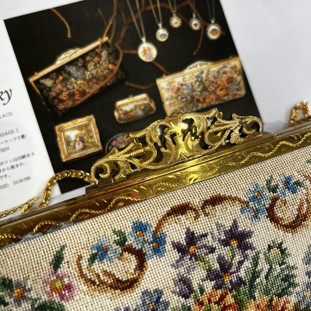 ♦︎ヴィンテージプチポワン　花柄刺繍バッグ　ポーチ　ゴールドチェーン