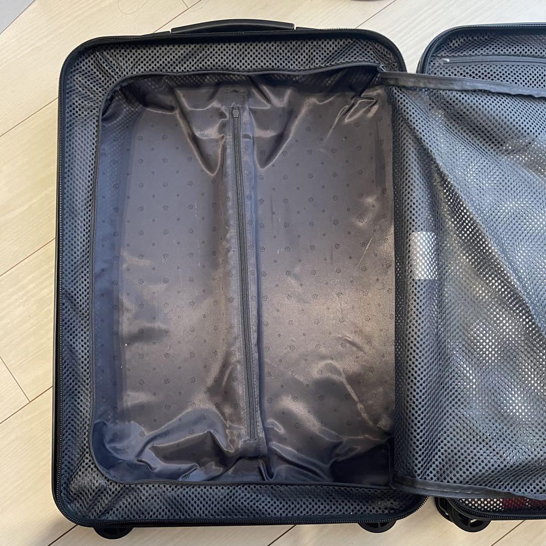 【美品】リモワ エッセンシャルライト キャビン U 28L 黒