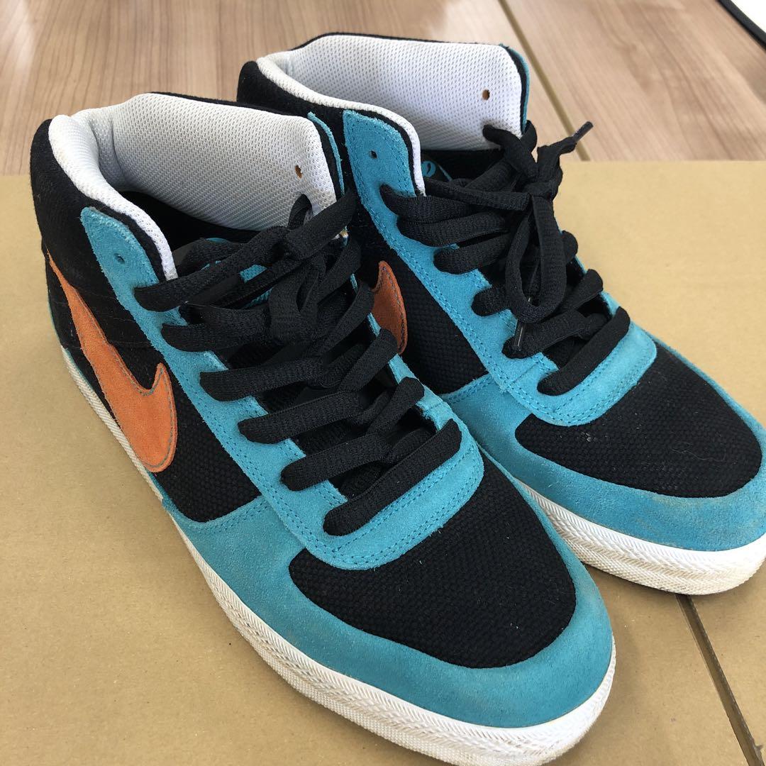 NIKE スニーカー