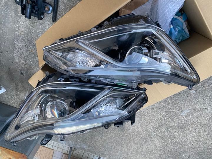 210クラウン ヘッドライト 左右セット | www.andreferes.com.br