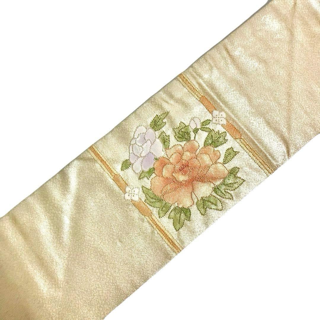 MO-3154 名古屋帯 相良刺繍 亀甲に花柄模様 銀糸 薄卵色 - メルカリ