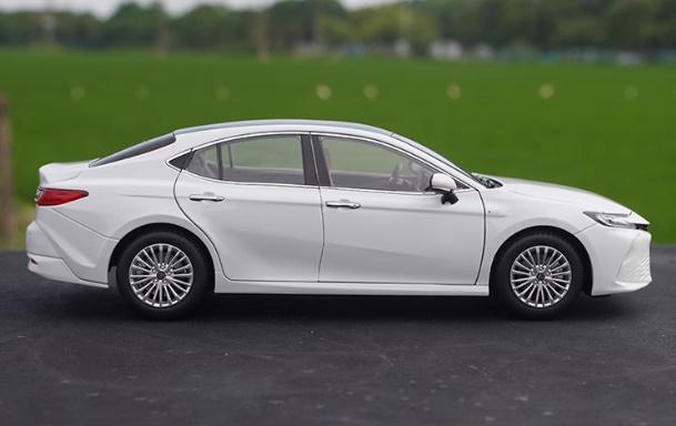 ミニカー 1/18 トヨタ 第9世代カムリ TOYOTA CAMRY 2024