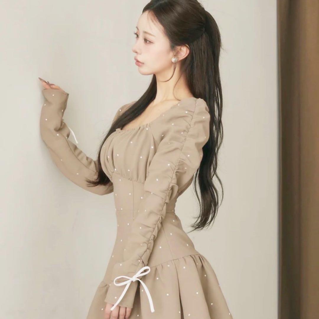 新品未開封ダーリッチdarich スクエアネックギャザーミニワンピースFREE 新品未開封ダーリッチdarich スクエアネックギャザーミニワンピースFREE