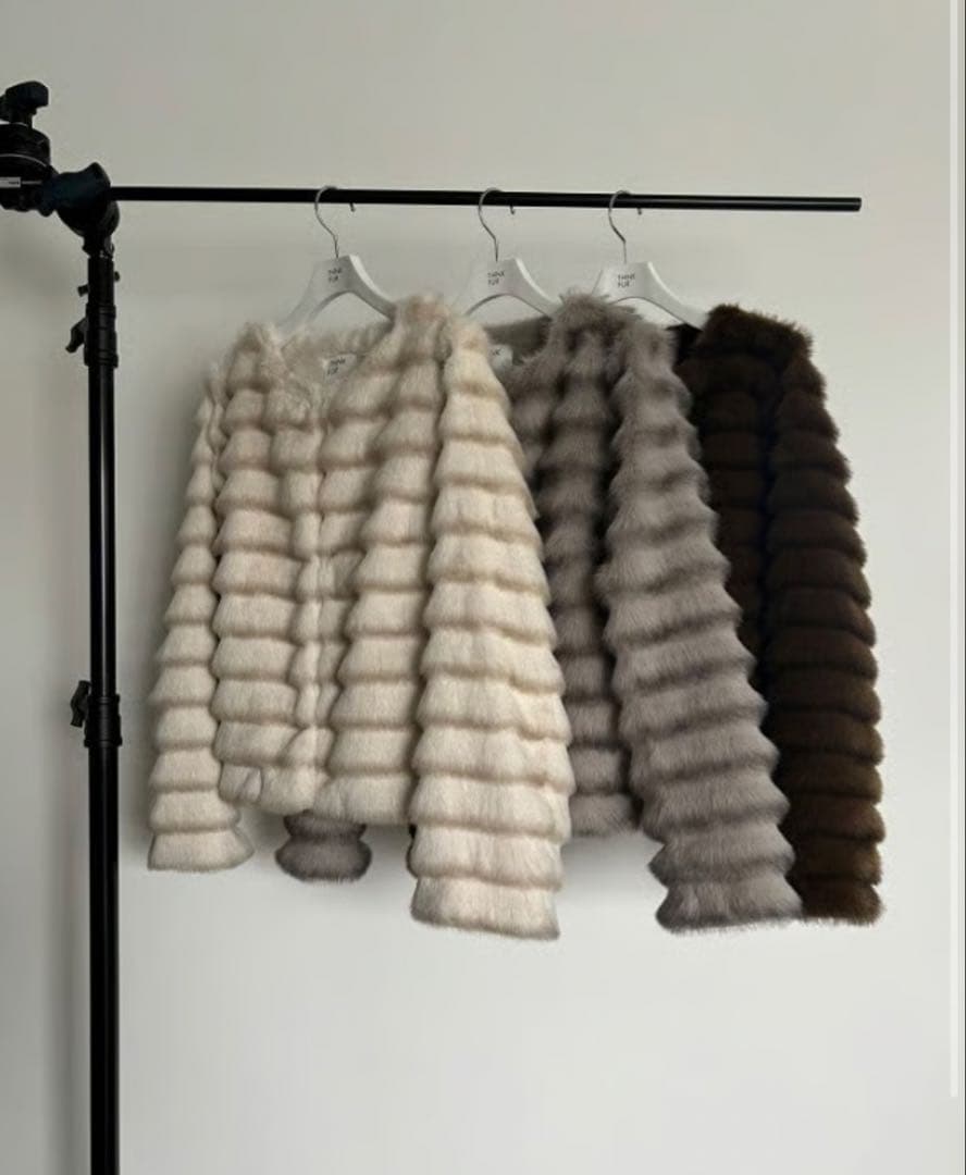 think fur/Gradation Border Fur Jacket