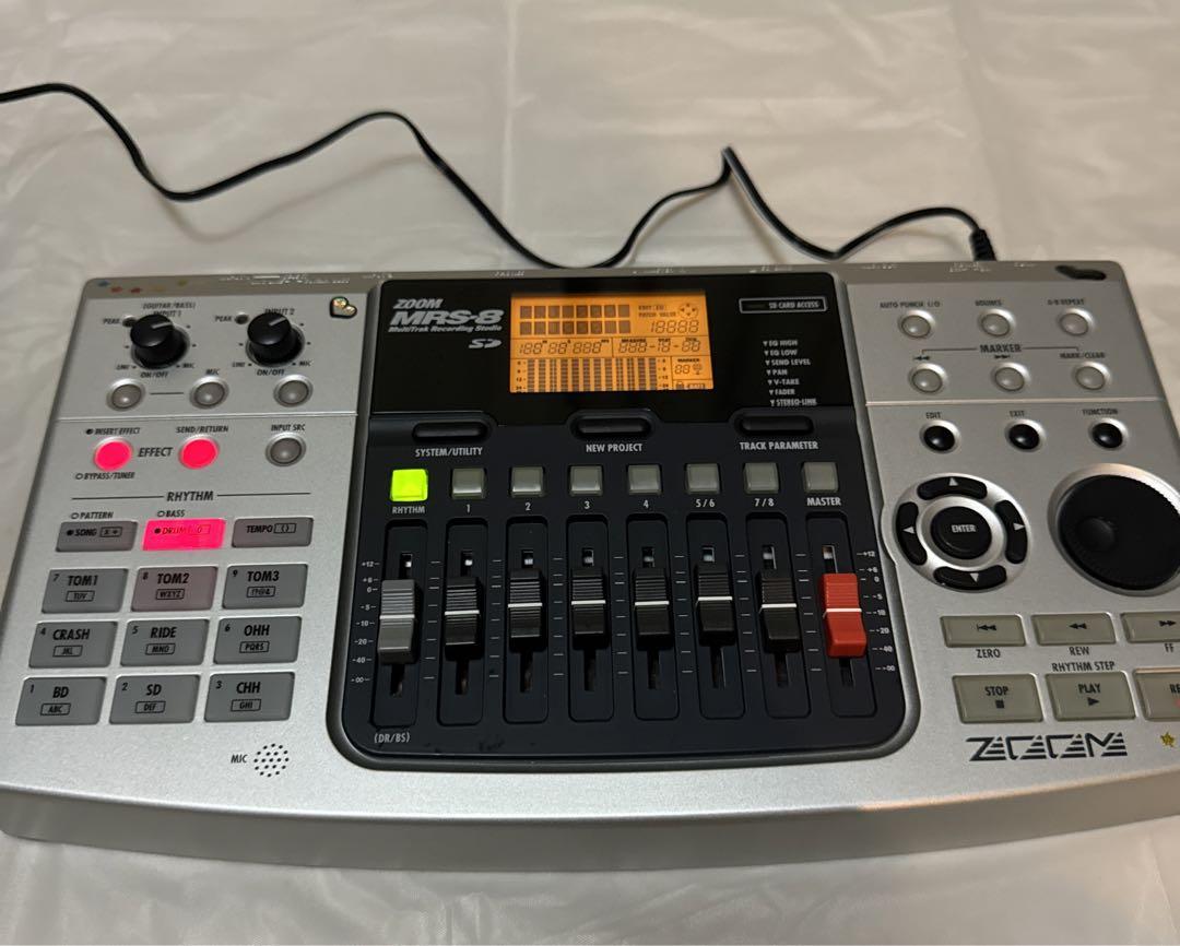 ズームMRS-8(MultiTrak Recording Studio)