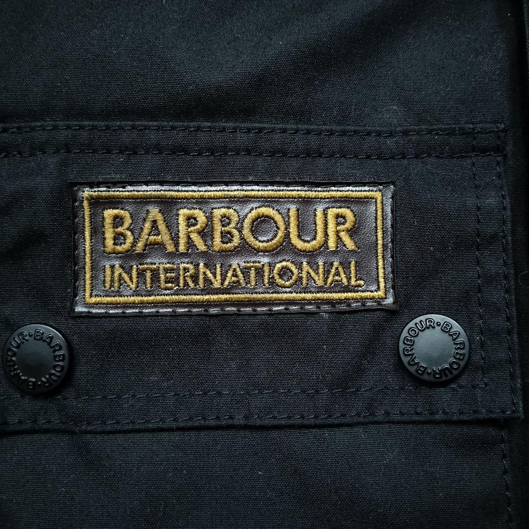 ほぼ新品　Barbour international S　限定モデル