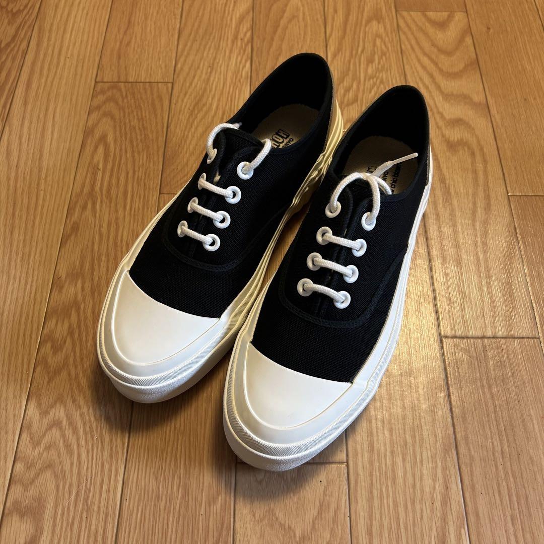 banal chic bizarre non プラットフォーム　スニーカー