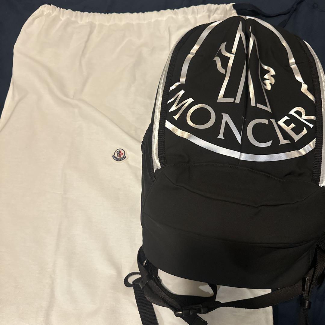 モンクレールMONCLER ブラック リュック・バックパック　cut