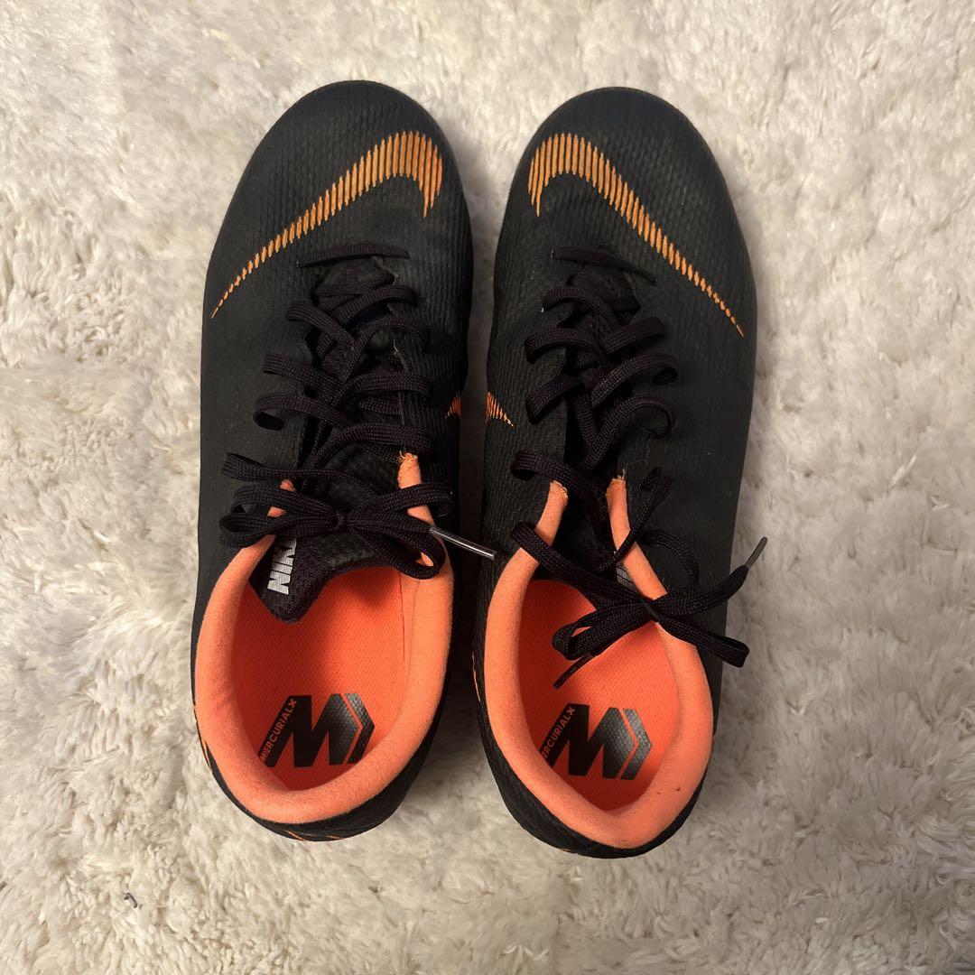 Nike サッカートレーニングシューズ25.5