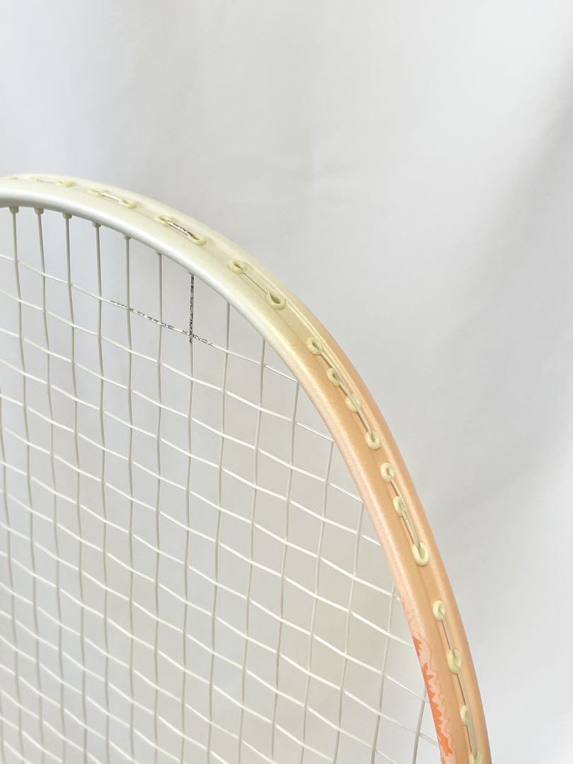 YONEX　ナノフレア300 ホワイト／サーモンピンク　バドミントン　初心者