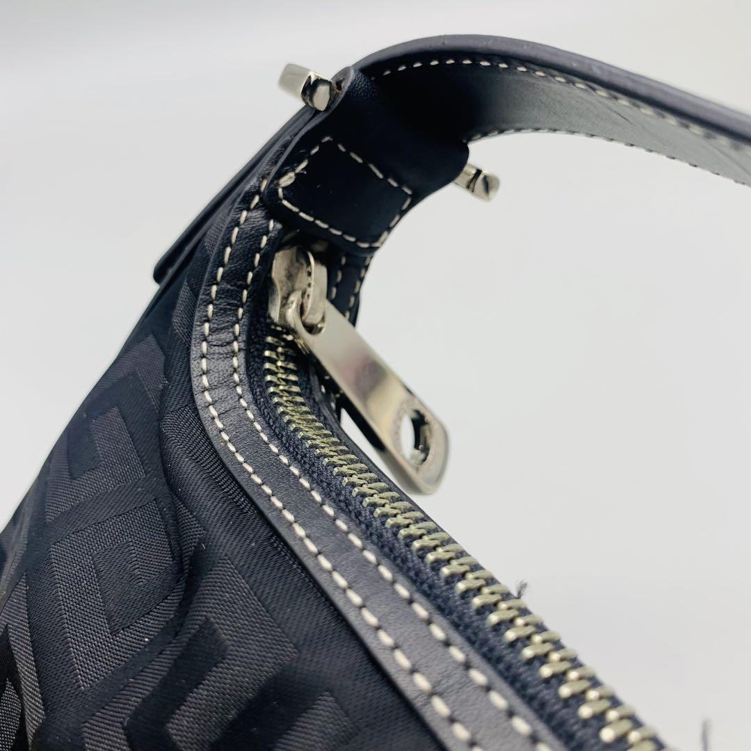 新着 GIVENCHY ミニポーチ ミニバック G柄 ナイロン バッグ