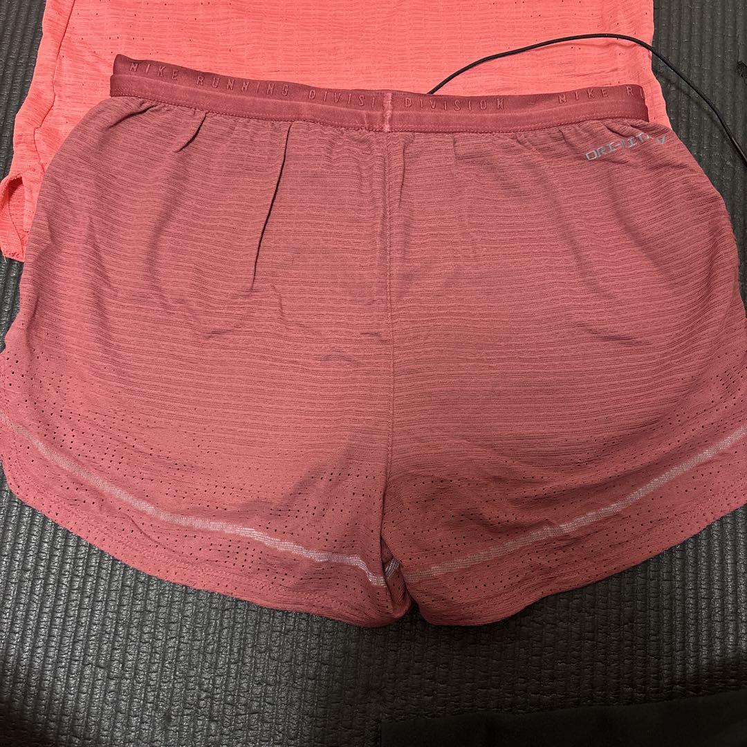 Nike ピンク タンクトップ ショートパンツ セット