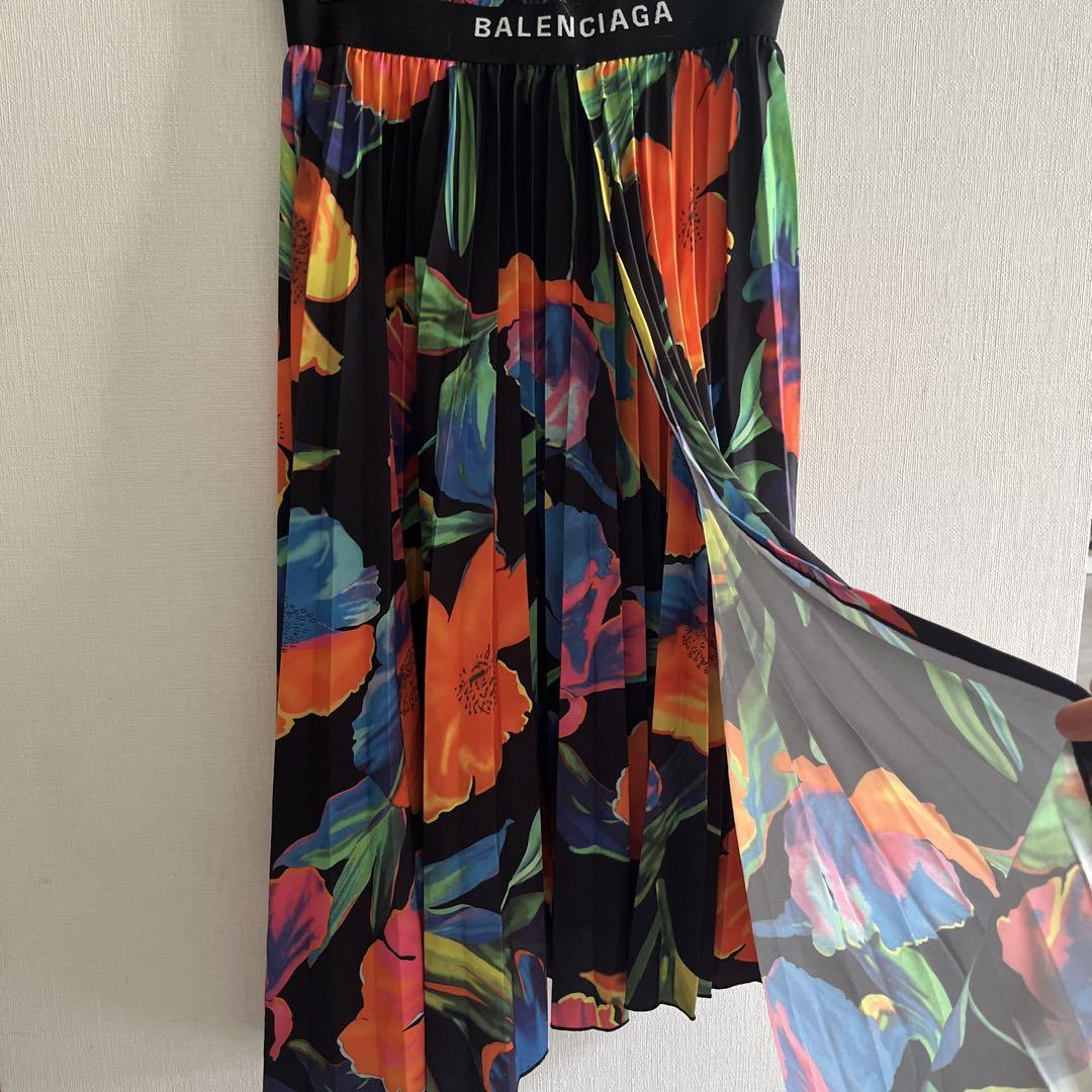 BALENCIAGA バレンシアガスカート　花柄　ボトム