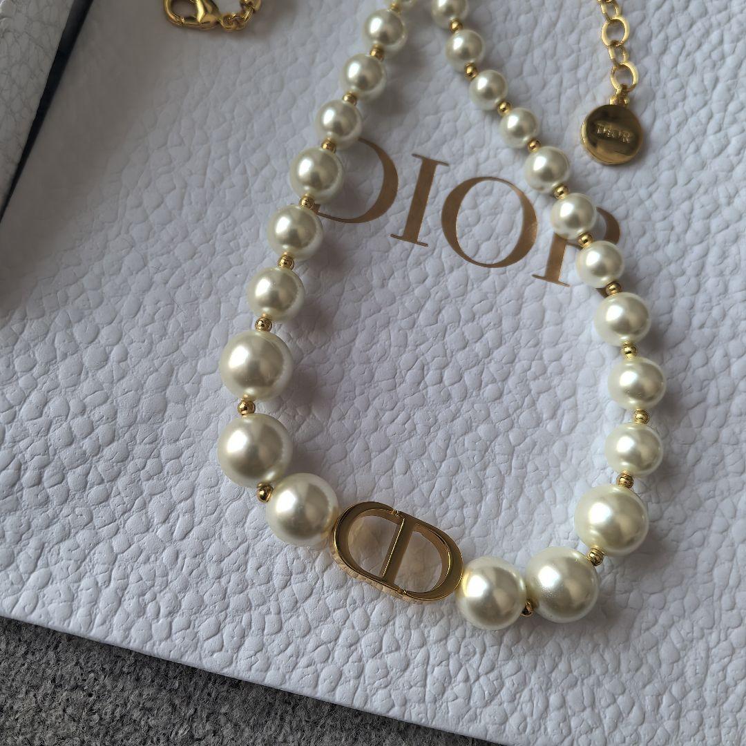 30 Montaigne ショートネックレス メタル & レジンパール【美品】 DIOR | 30 Montaigne ショートネックレス メタル & レジンパール