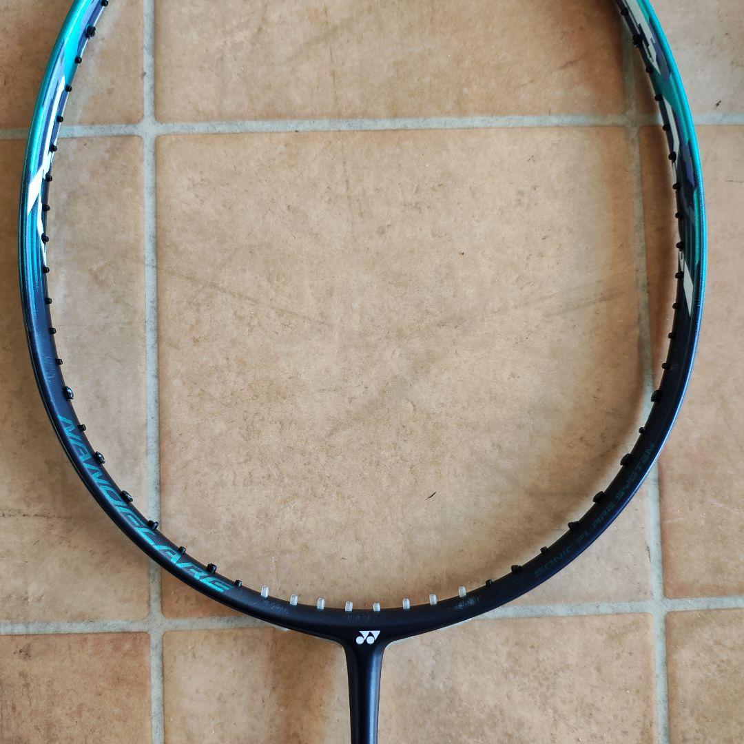 YONEX Nanoflare 700 バドミントンラケット