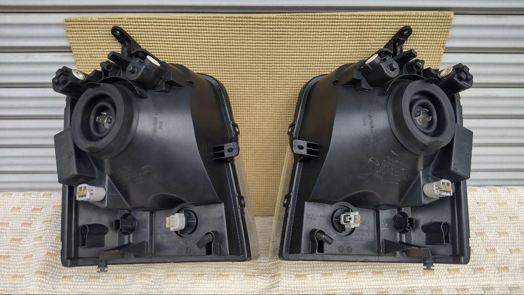 【超美品 レンズコーティング済み] エブリィ DA64W ヘッドライト 左右① 美品 レンズコーティング済み]エブリィワゴン DA64W ヘッド