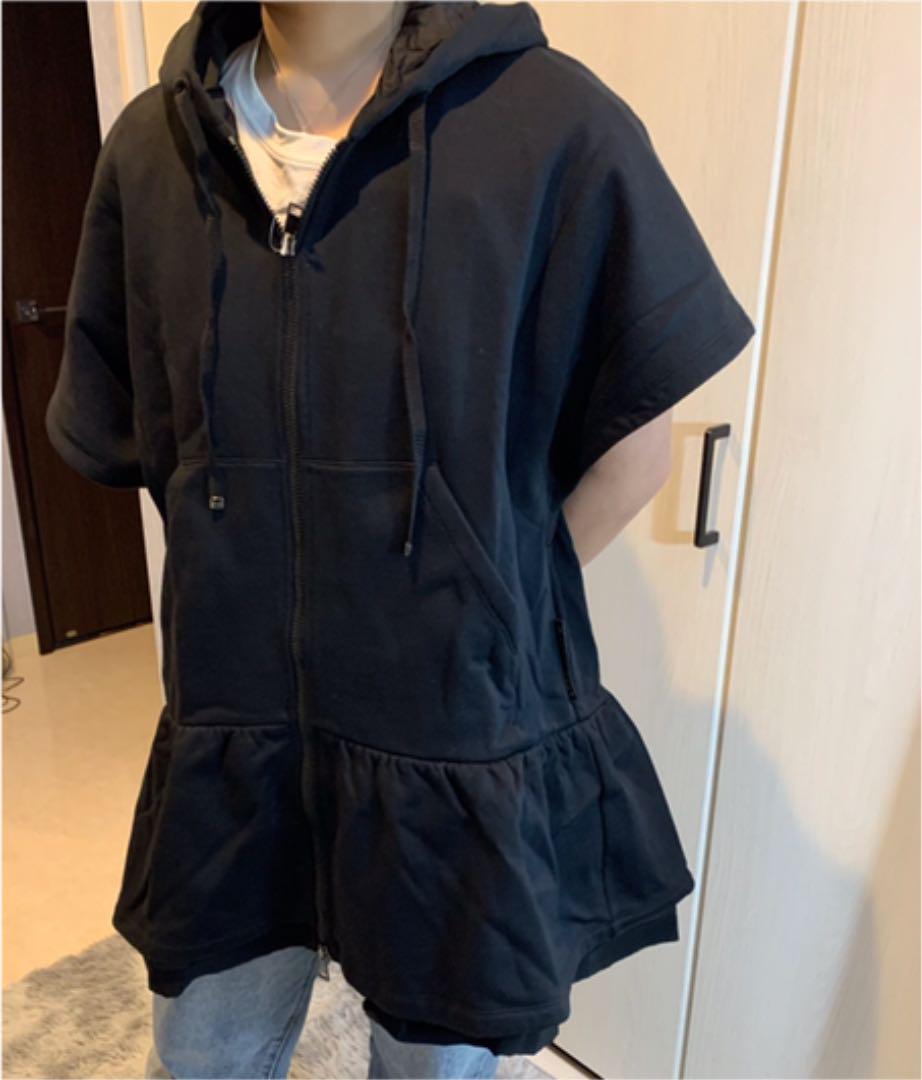 【新品】MONCLER Mサイズ レディースパーカー