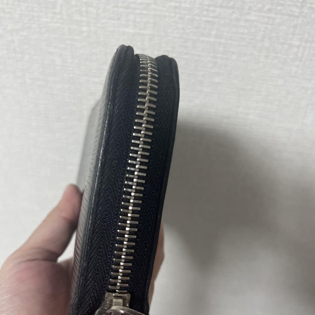ルイヴィトン 長財布 エピ ジッピー・ウォレット