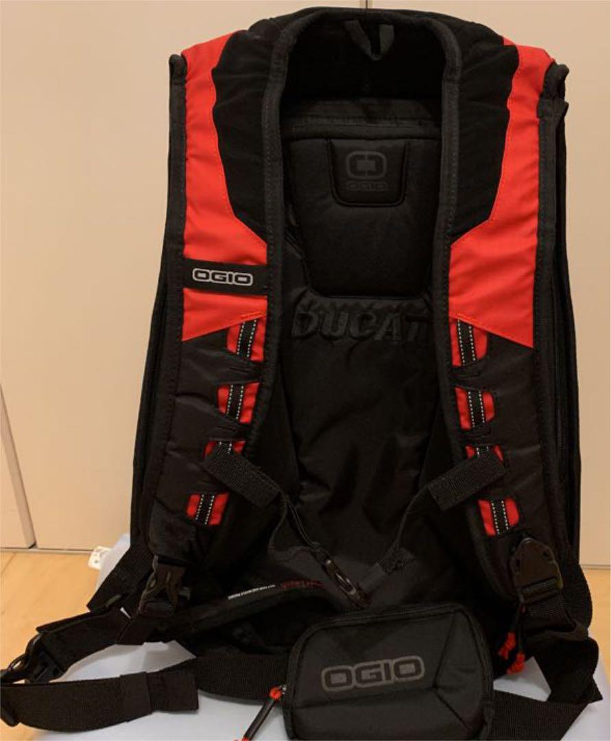 【イタリアからの直輸入・箱入り正規新品】DUCATI プリフォームリュックサック