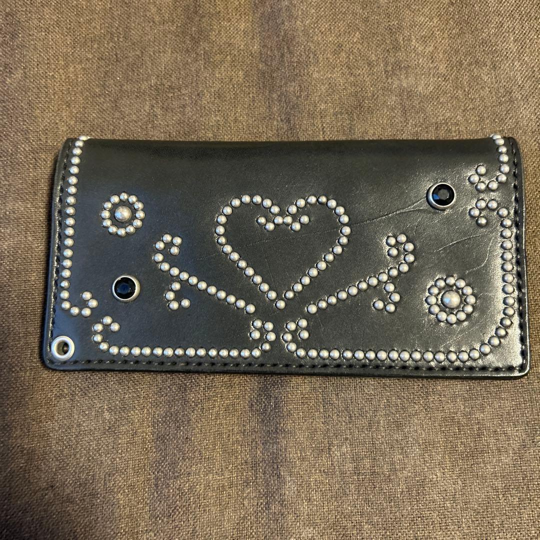 スタッズデザイン 長財布 黒