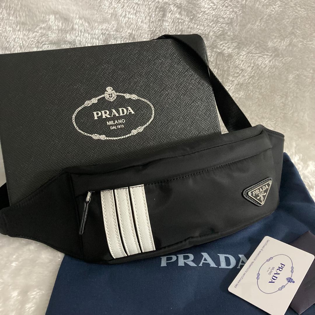 PRADA ボディバッグ ブラック ストライプ