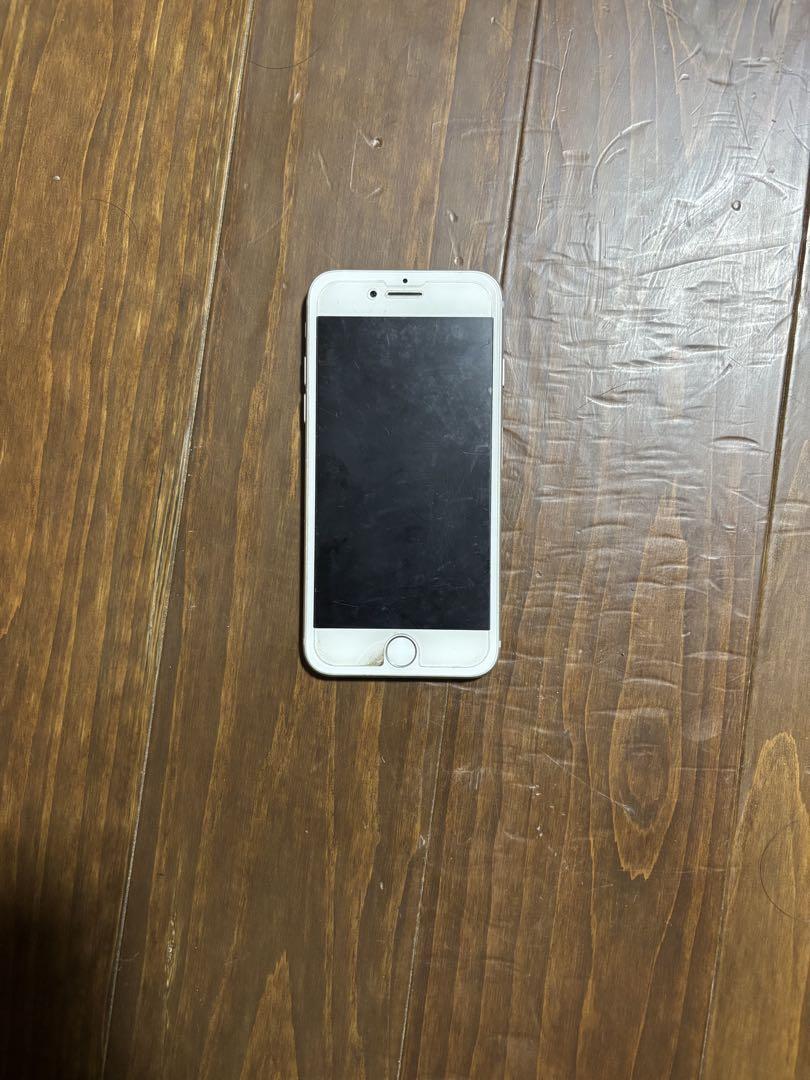 Apple iPhone 7 シルバー 本体32GB