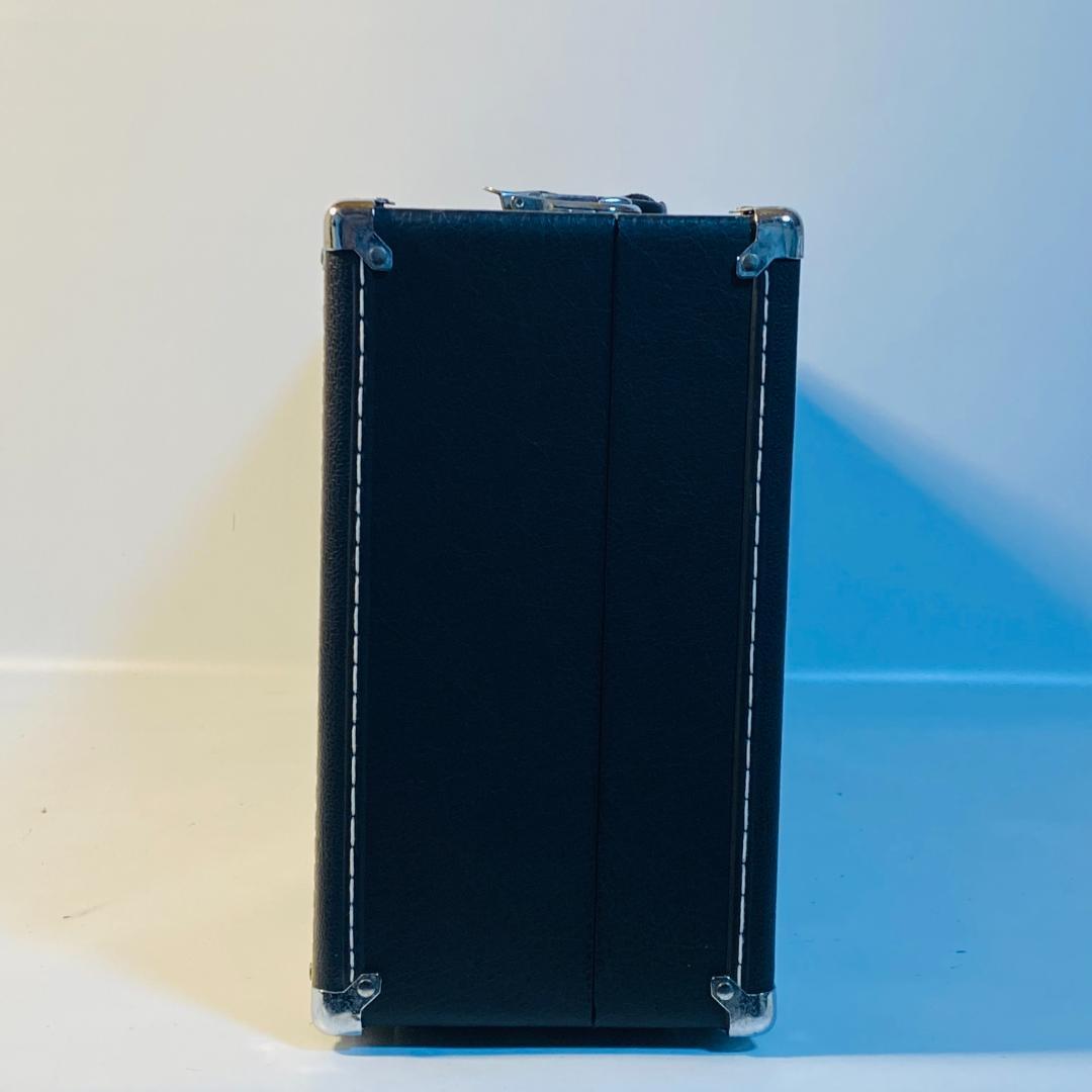 アルトサックス ハードケース 幅約64cm 奥行約16cm 高さ約29cm