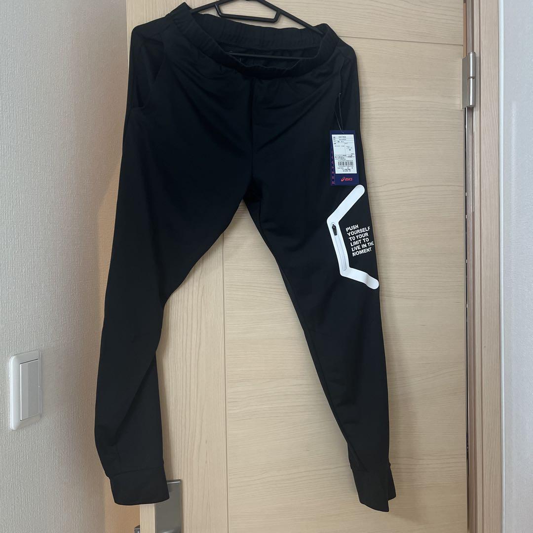 新品タグ付き　asics アシックス　上下セットアップ　M 黒