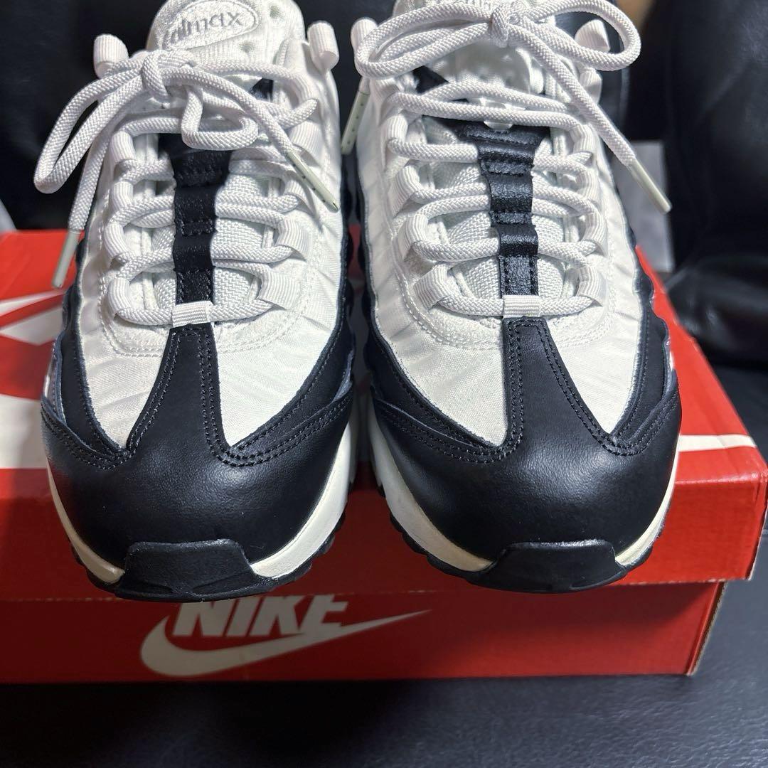 美品　雑誌掲載　NIKE エアマックス95 25センチ　白　黒　グレー