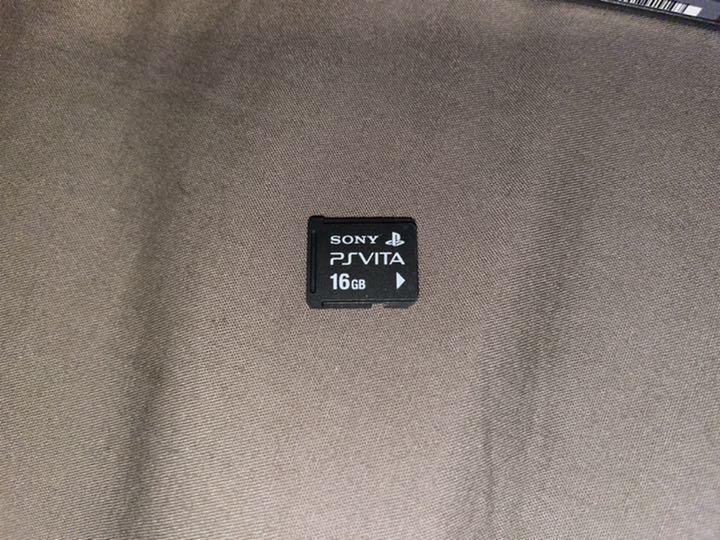 PlayStationVITA WiFiモデル クリスタルブラック n1U2H-m37110992100 3G 限定セール