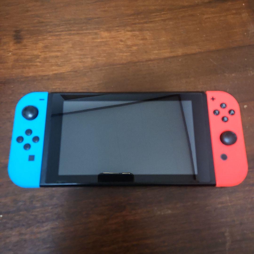 Nintendo Switch 本体 青/赤 7,469円