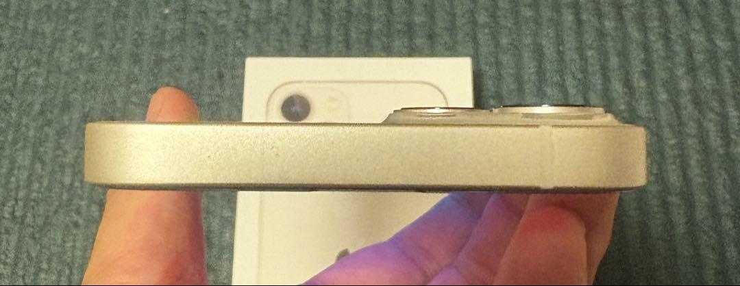 Apple iPhone 13 256GB ホワイトSIMフリー