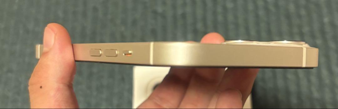 Apple iPhone 13 256GB ホワイトSIMフリー