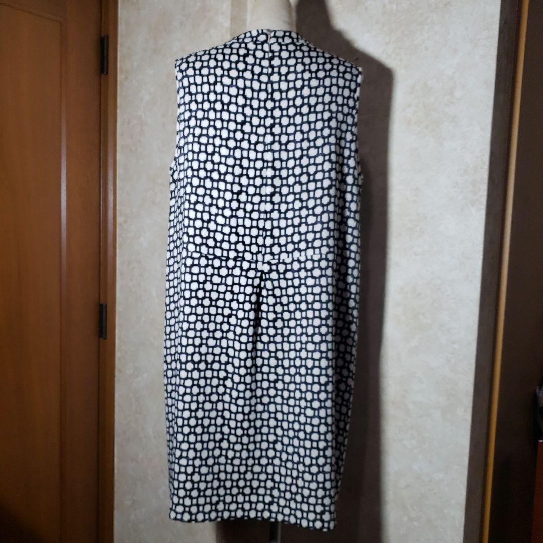 Sマックスマーラ ノースリーブワンピース 総柄 幾何学 M相当 Sマックスマーラ ノースリーブワンピース 総柄 幾何学 M相当 S