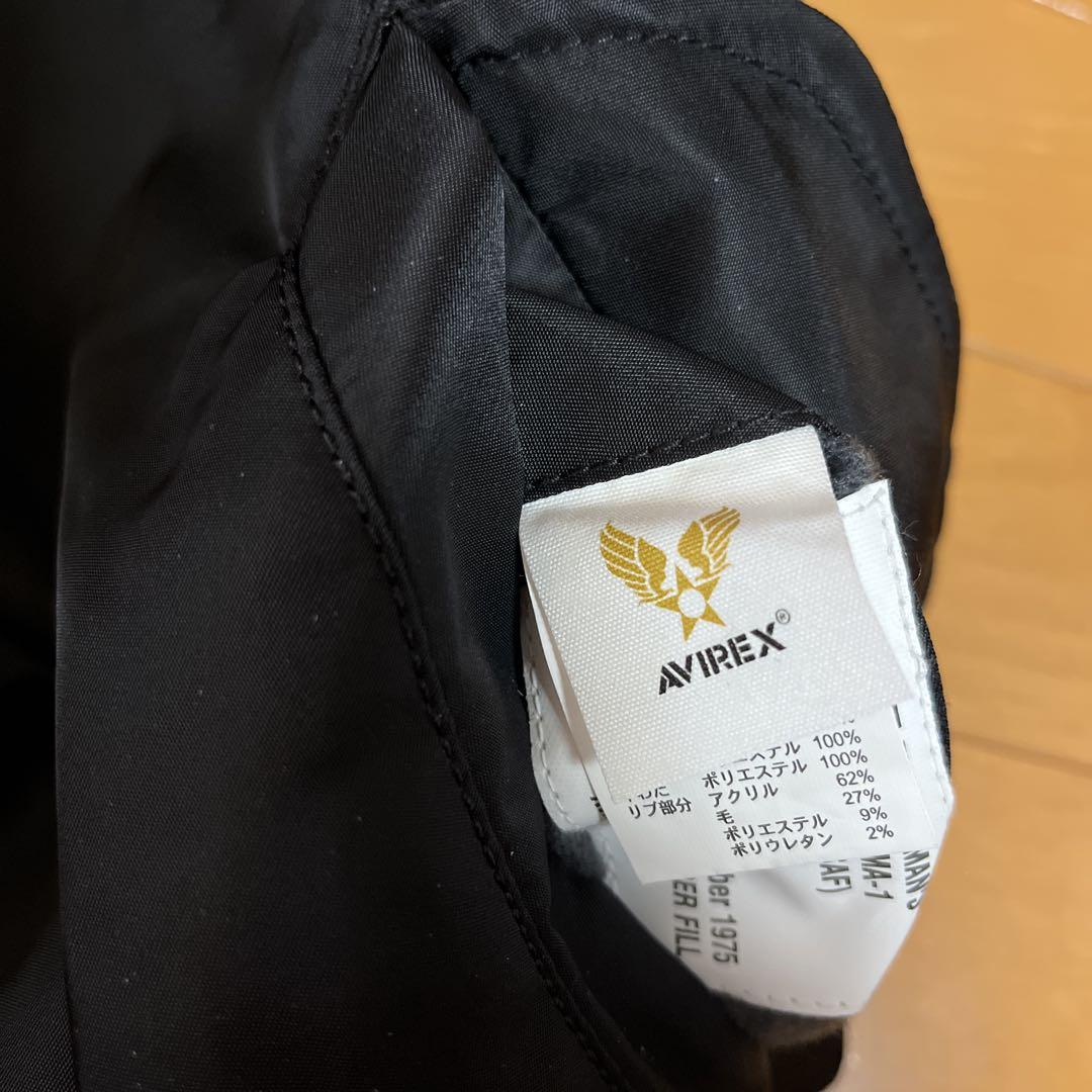 人気カラー　AVIREX MA-1 ブラックジャケット