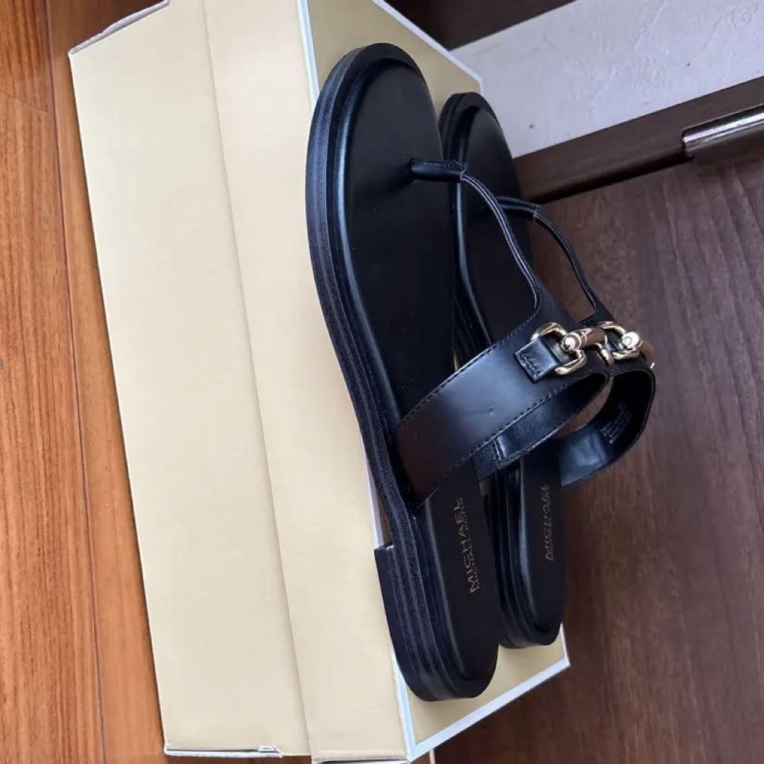 MICHAEL KORS ブラック トングサンダル US 6.5M - メルカリ