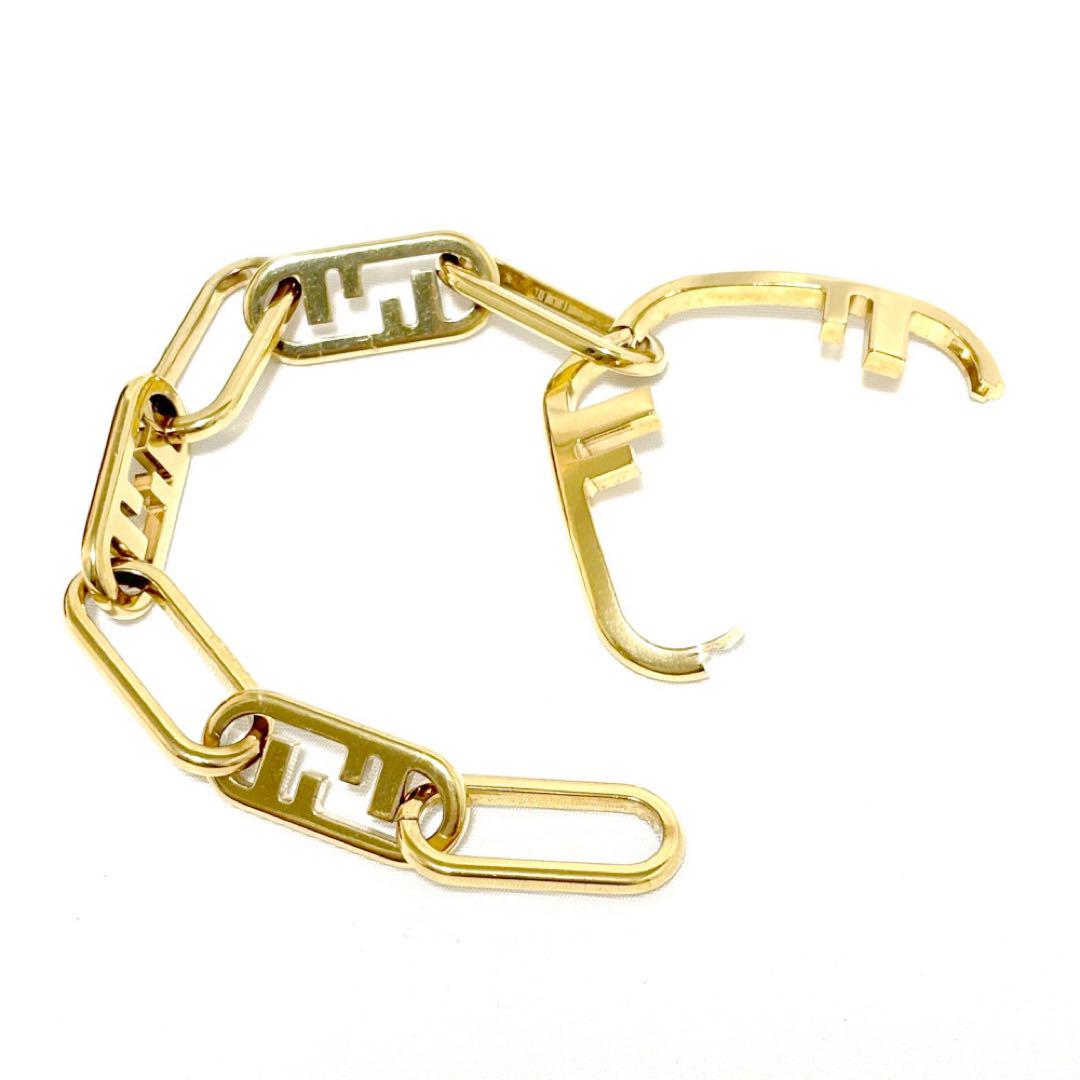 芸能人愛用のルームウェア フェンディ FF オーロック ブレスレット M アクセサリー GP ゴールド アクセサリー